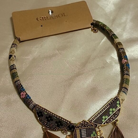 GIRASOL Large ethnic necklace with beads and feathers - Picture 4 of 4